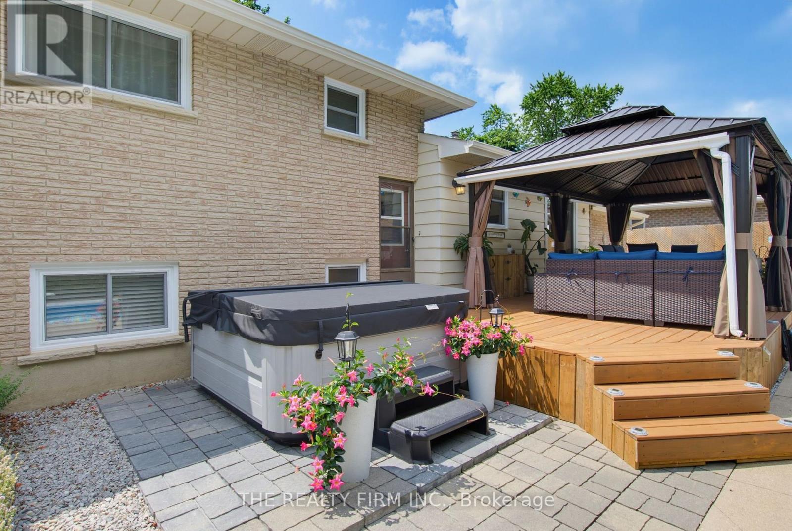 493 MAPLE STREET - Image 32