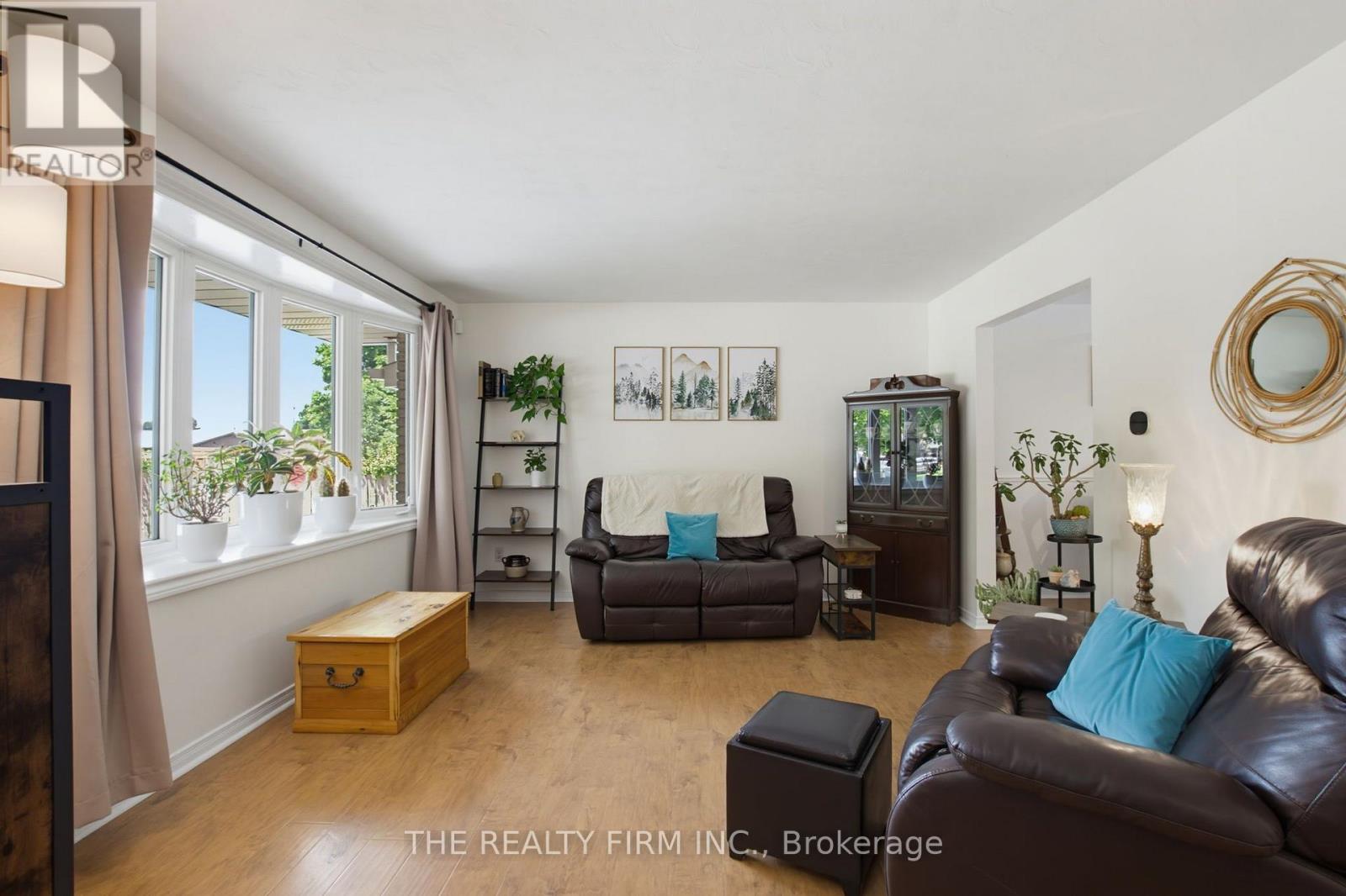 493 MAPLE STREET - Image 4