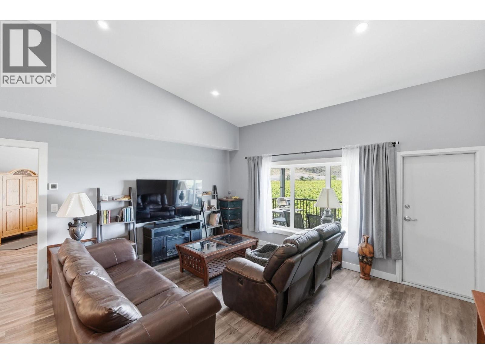 32 Empire Street Unit# 4, Osoyoos