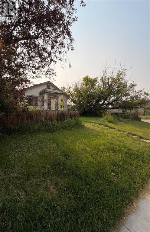 2401 26 Street SW - 6
