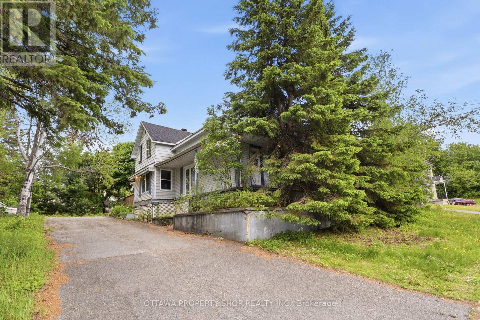 2025 ALBERT STREET - 2