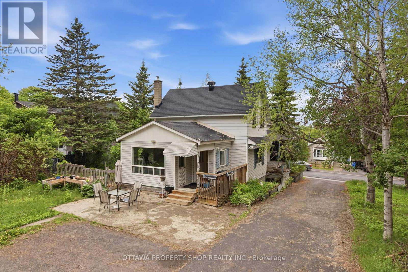 2025 ALBERT STREET - 4