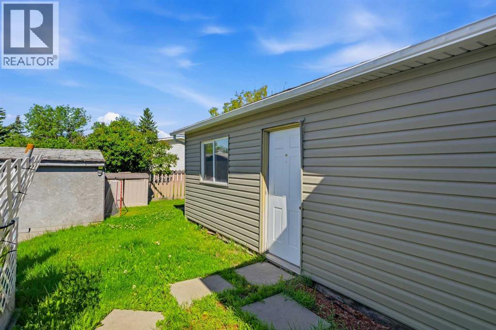 89 Spring Haven Close SE - 26