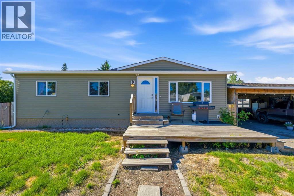 89 Spring Haven Close SE - 3