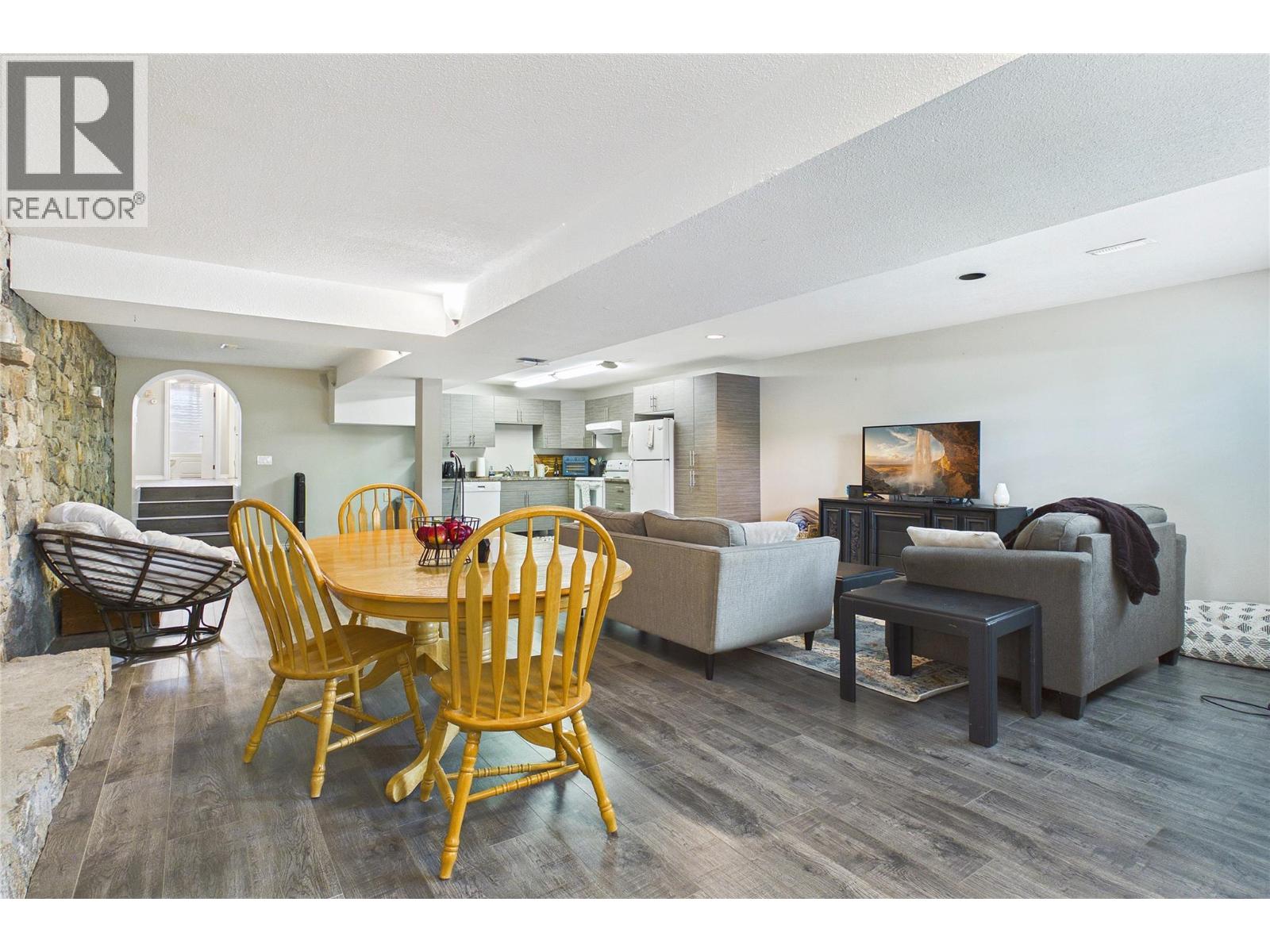 10371 Okanagan Centre Road E - 28
