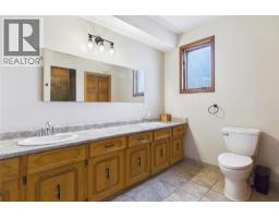 10371 Okanagan Centre Road E, Lake Country, BC V4V1K9 Photo 23