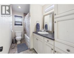 10371 Okanagan Centre Road E, Lake Country, BC V4V1K9 Photo 38