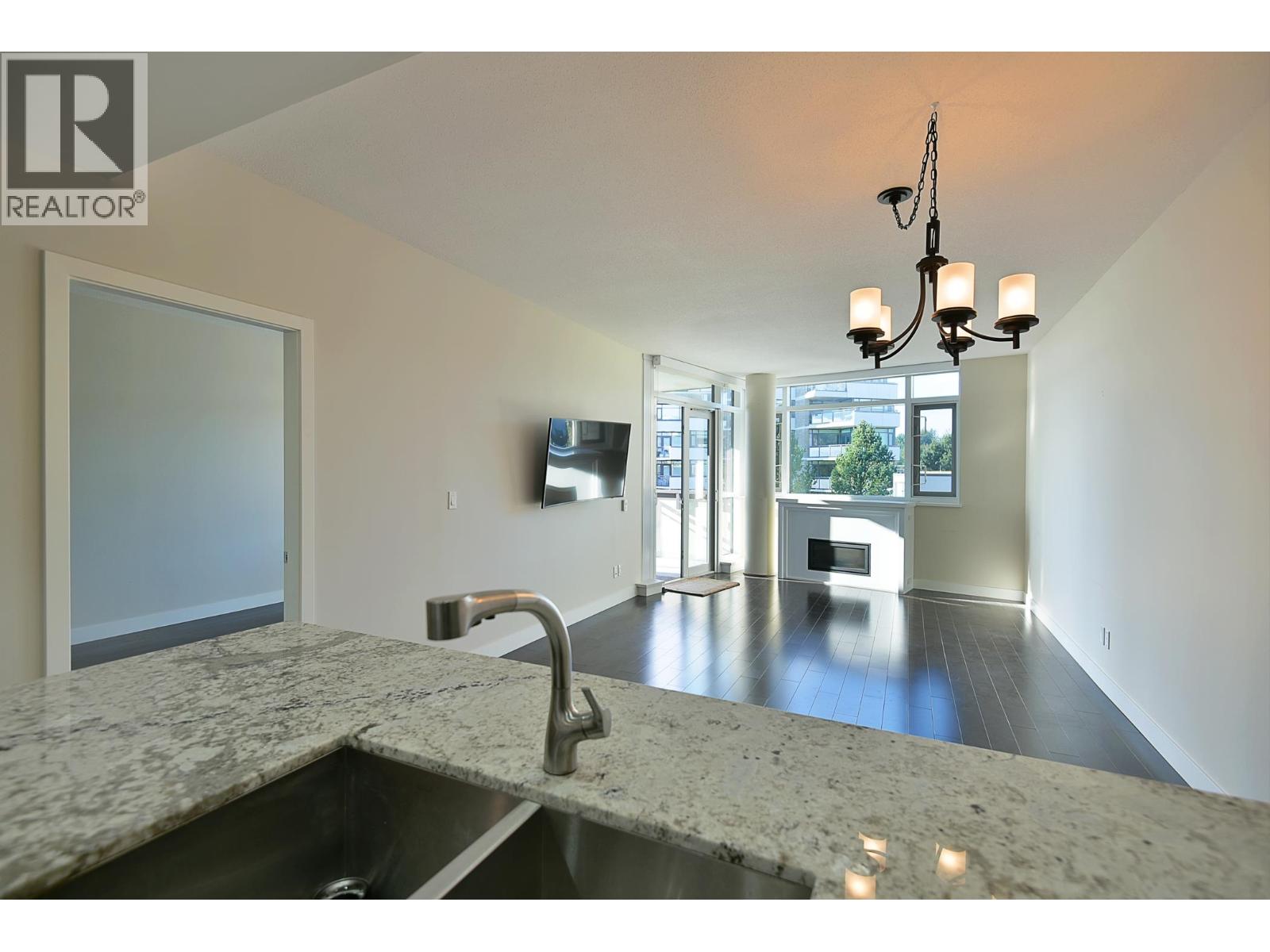 306 5665 TEREDO STREET, Sechelt