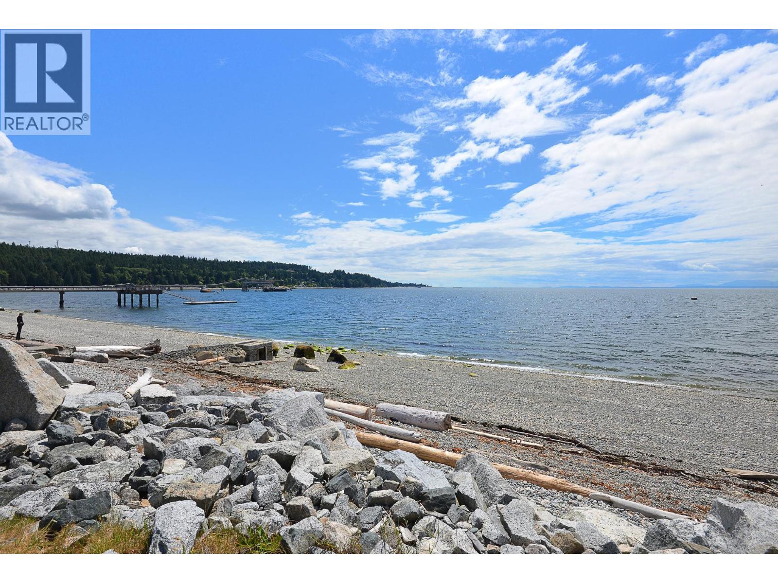 306 5665 TEREDO STREET, Sechelt