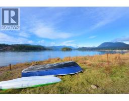 5964 Oldmill Lane, Sechelt, BC V7Z0S2 Photo 27