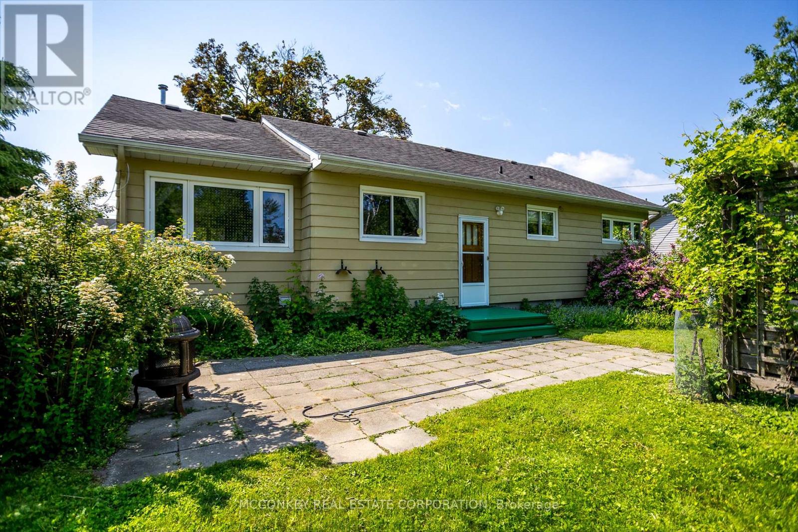 834 CROWLEY CRESCENT - 25