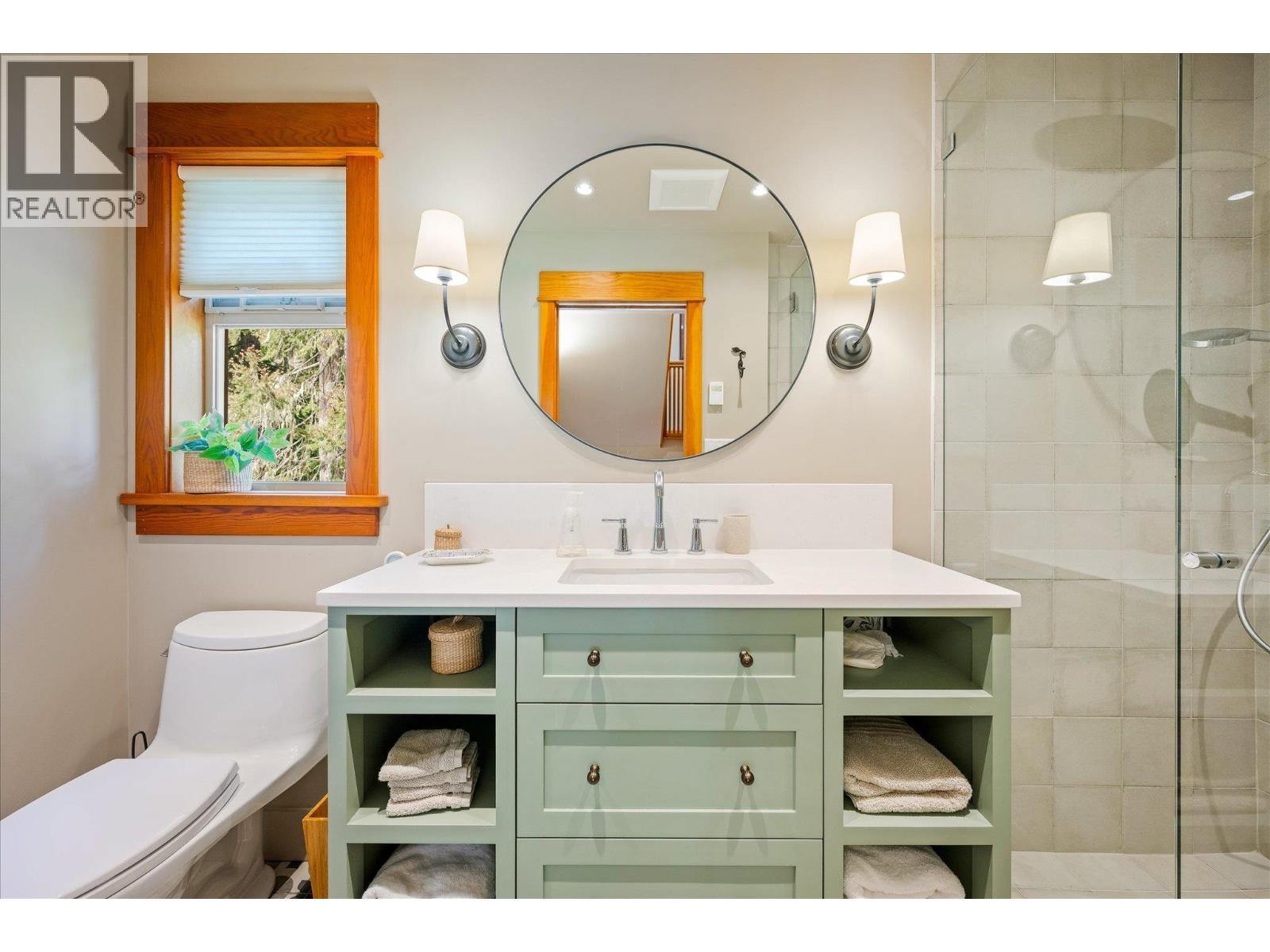 9583 EMERALD DRIVE, Whistler