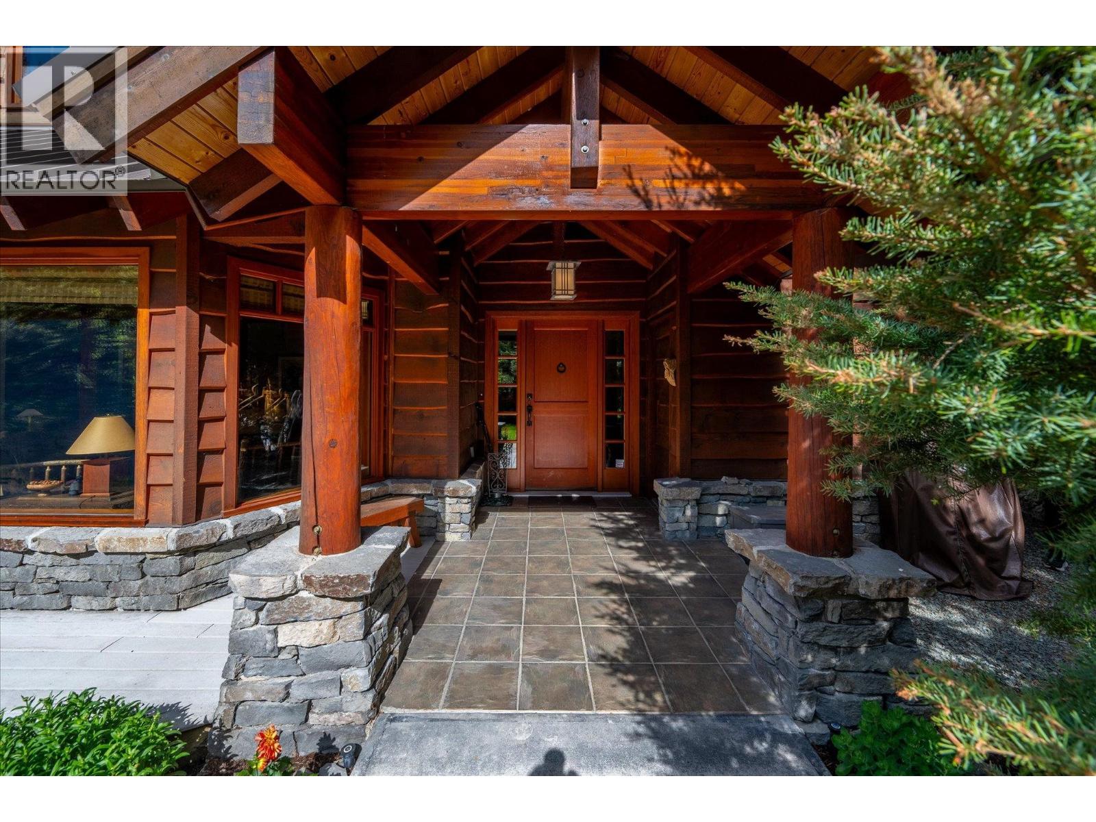 9583 EMERALD DRIVE, Whistler