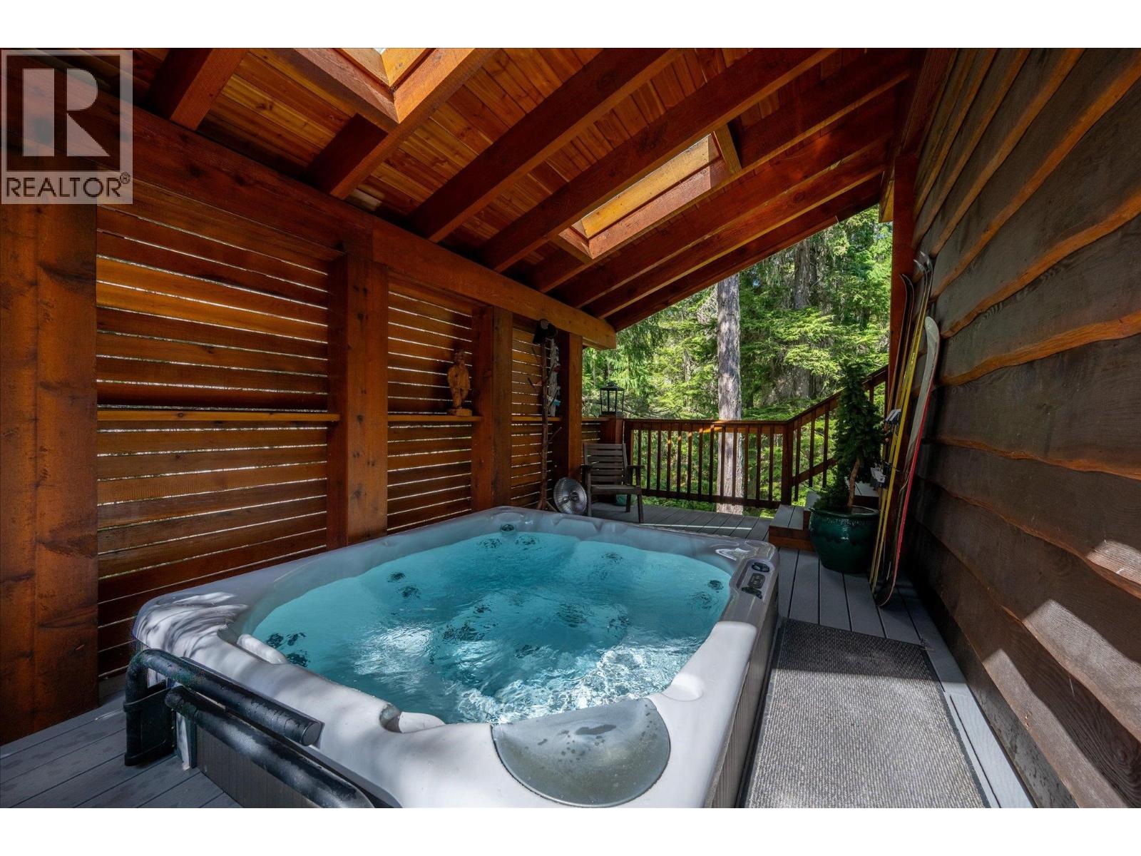 9583 EMERALD DRIVE, Whistler