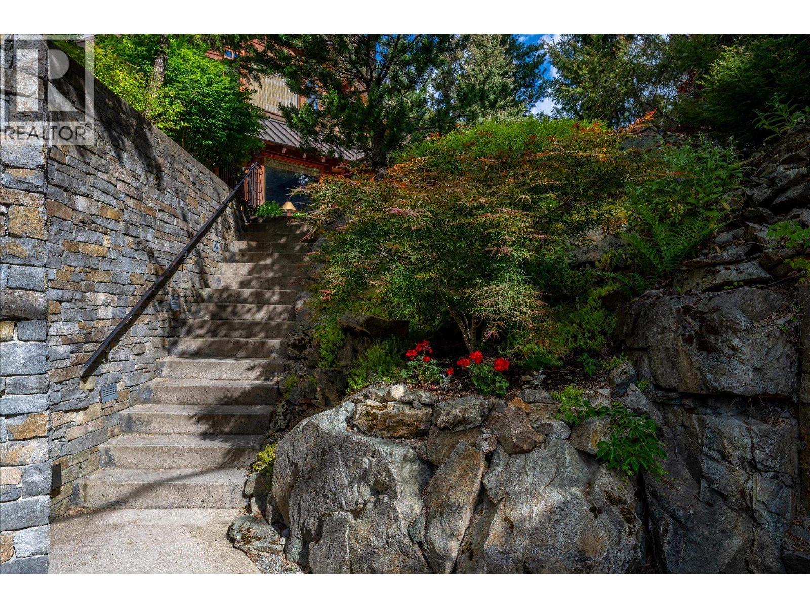 9583 EMERALD DRIVE, Whistler