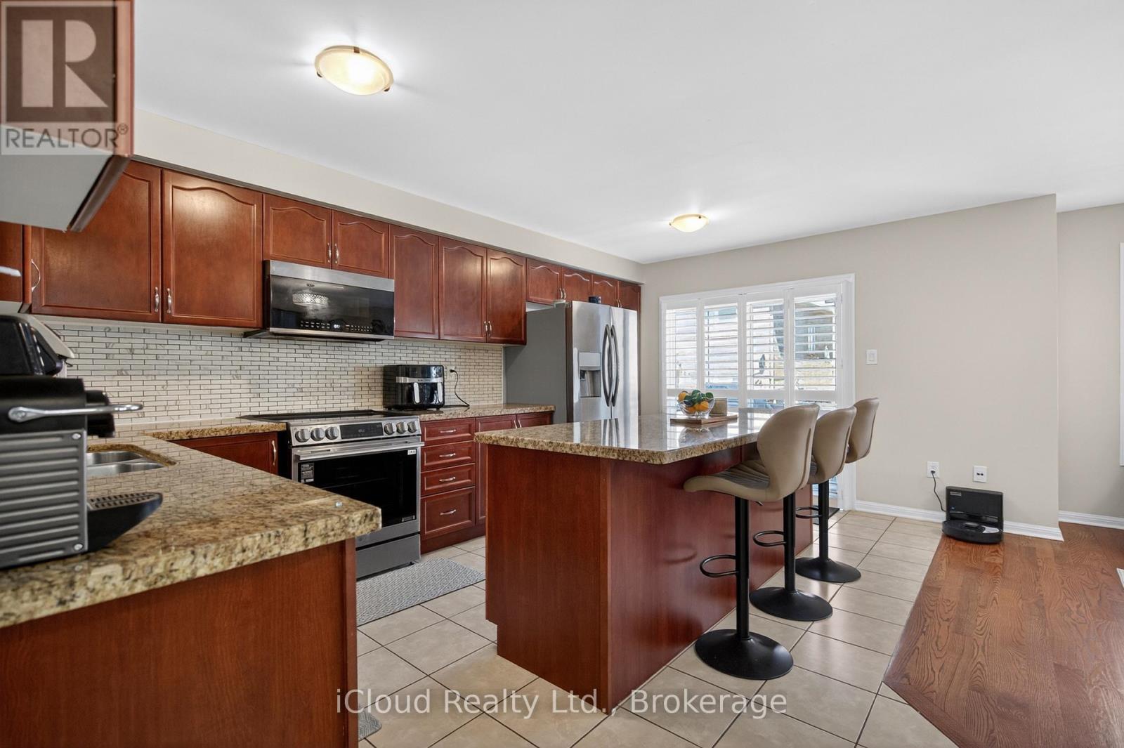 676 SPEYER CIRCLE - 11