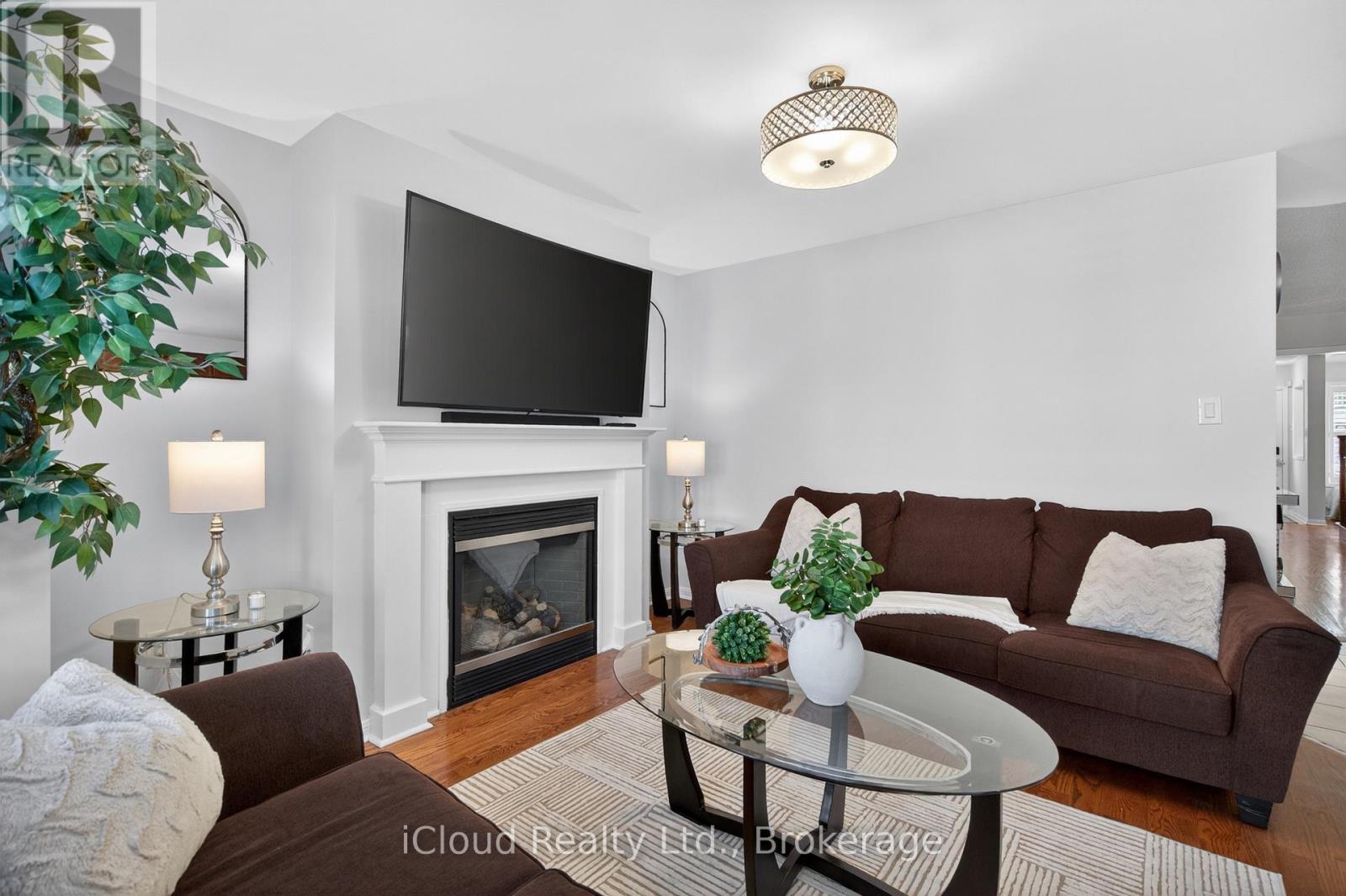676 SPEYER CIRCLE - 18