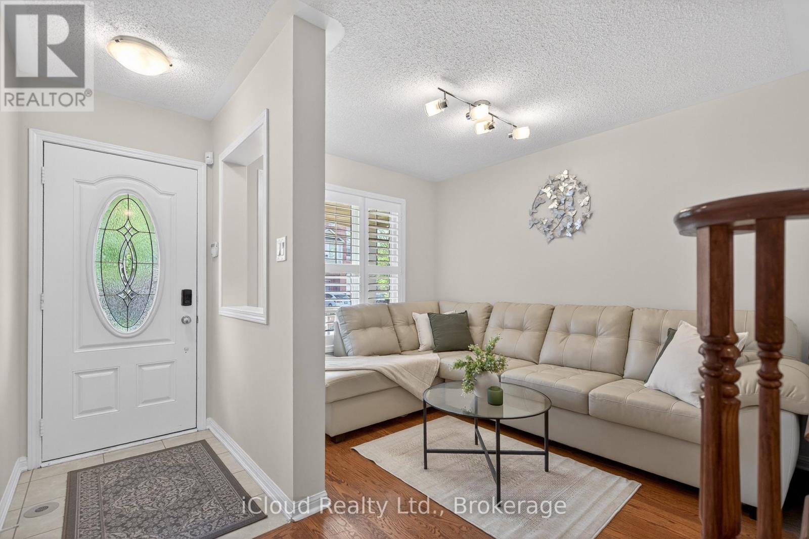 676 SPEYER CIRCLE - 7