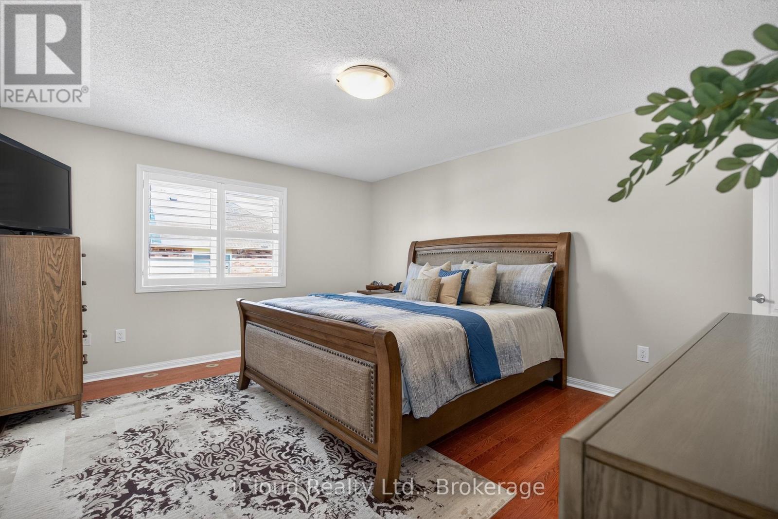 676 SPEYER CIRCLE - 23