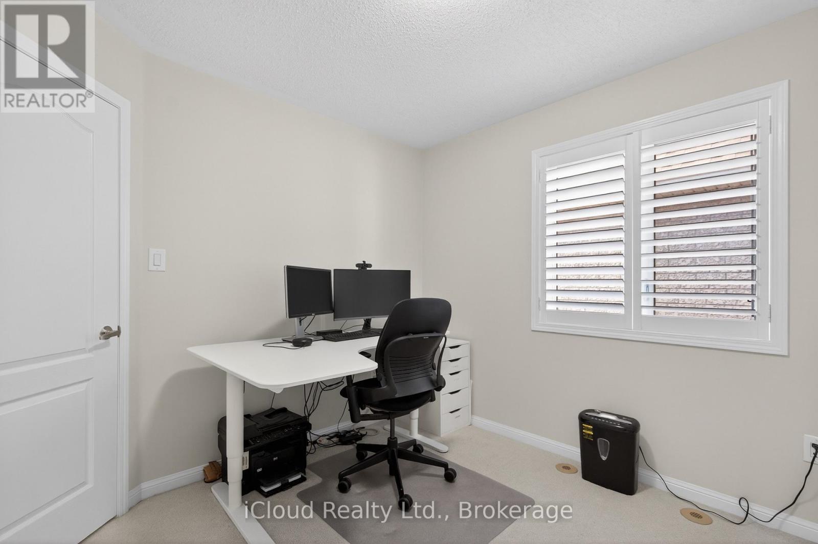 676 SPEYER CIRCLE - 34