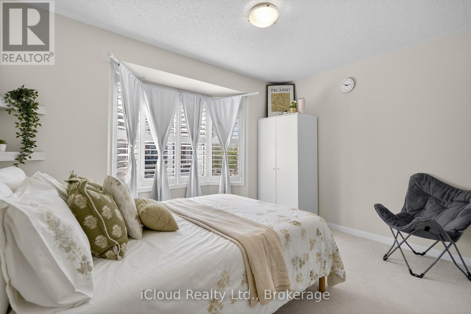 676 SPEYER CIRCLE - 30
