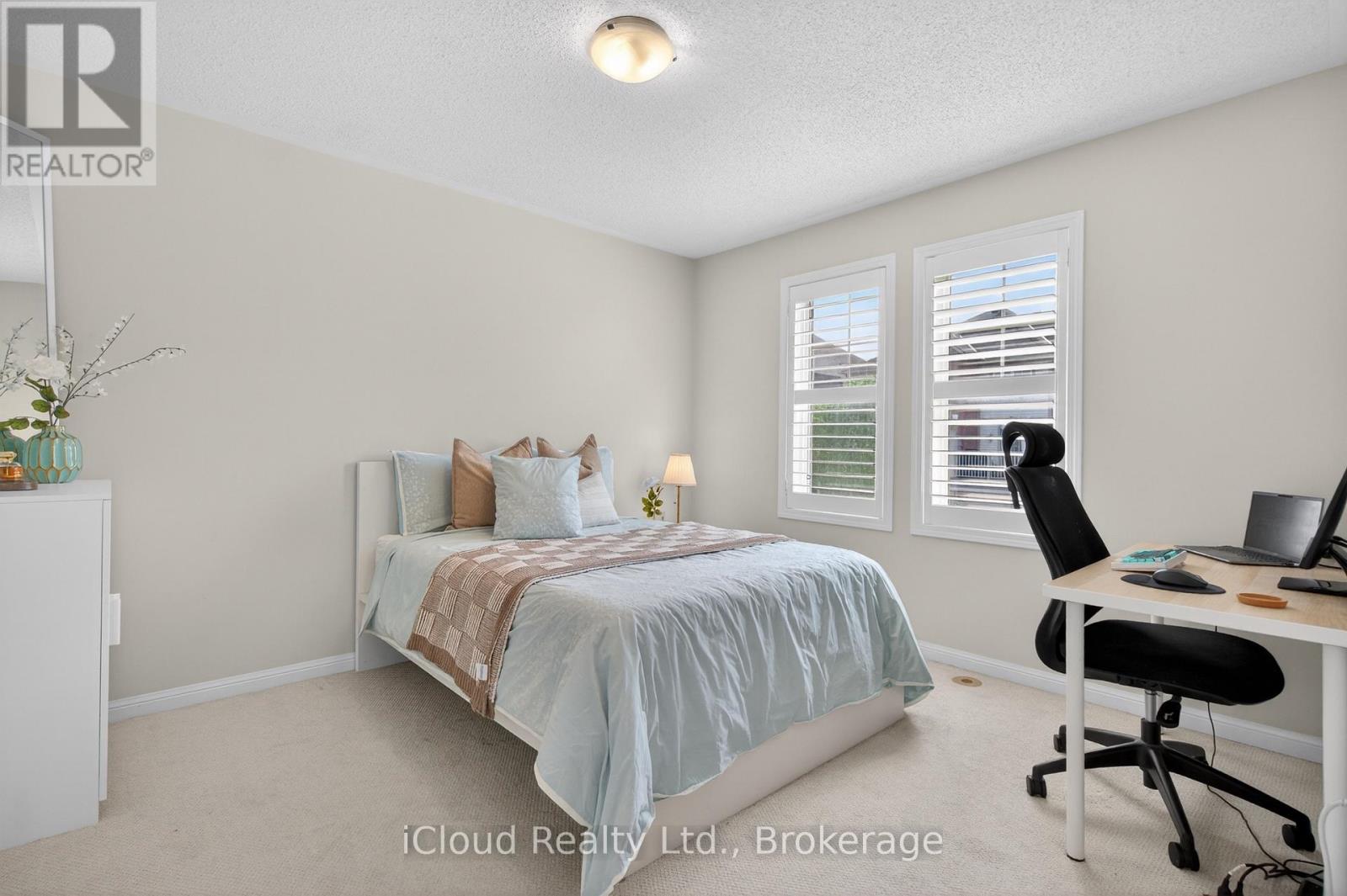 676 SPEYER CIRCLE - 27