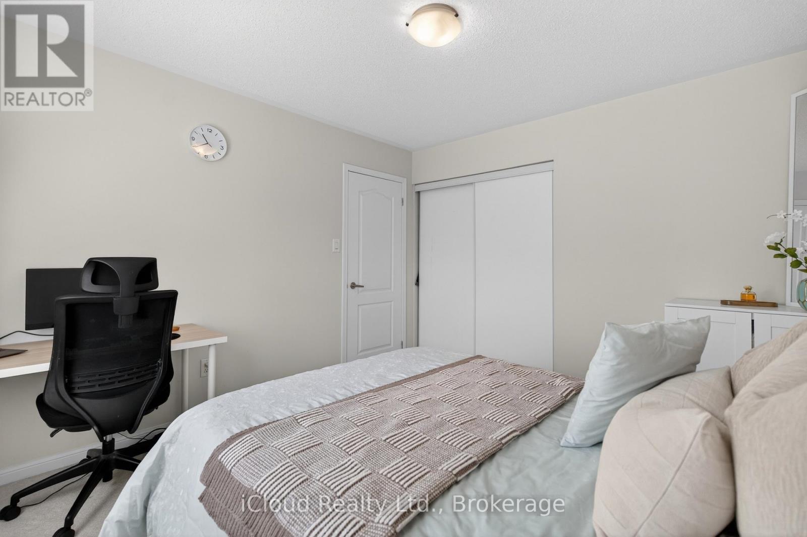 676 SPEYER CIRCLE - 29