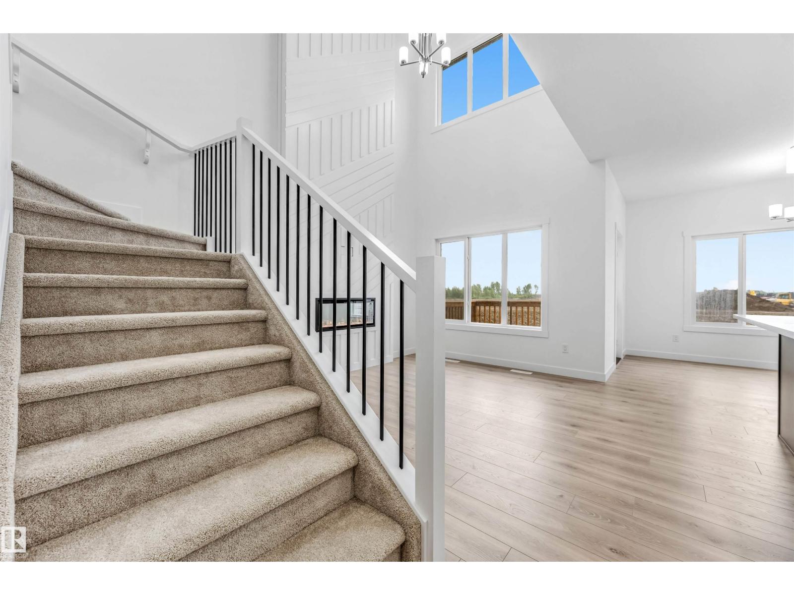 1972 210 ST NW - 13