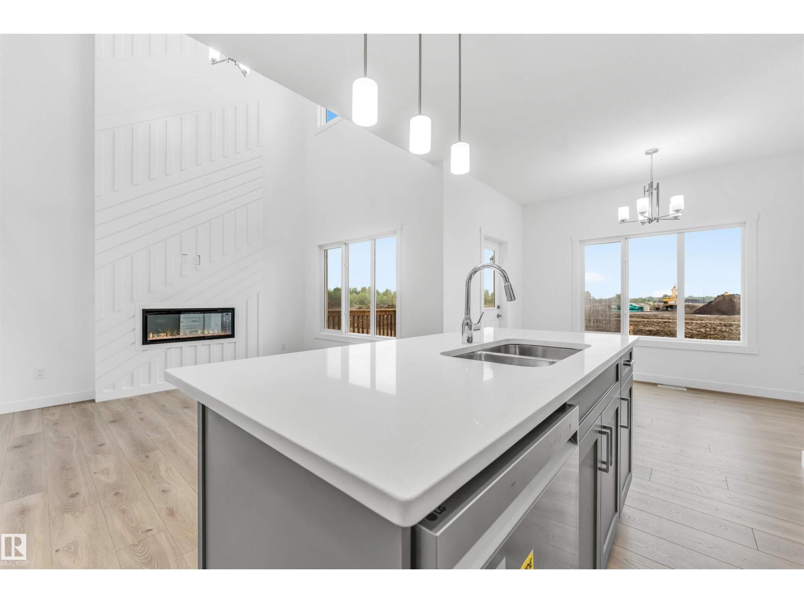 1972 210 ST NW - 18