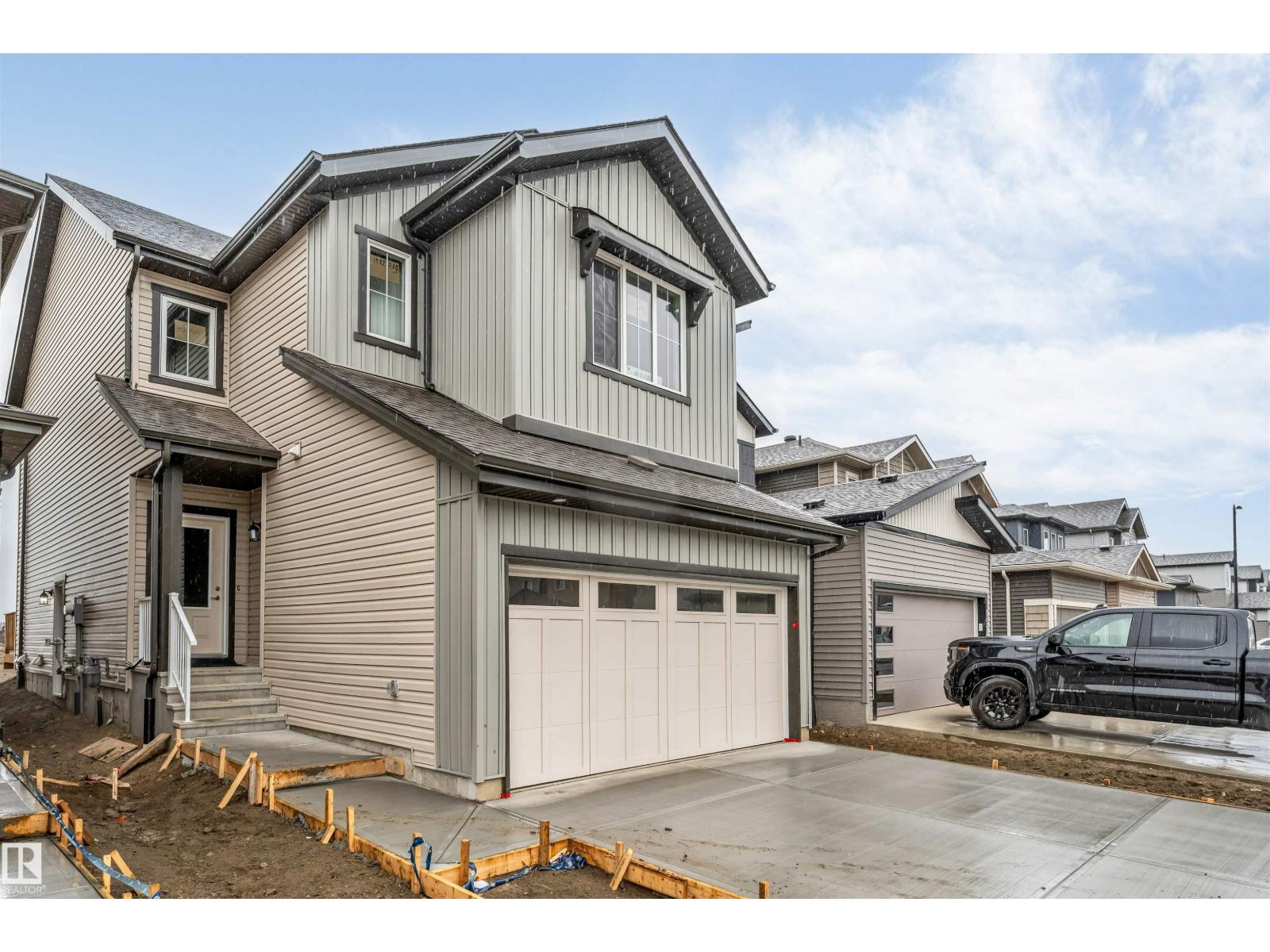 1972 210 ST NW - 2