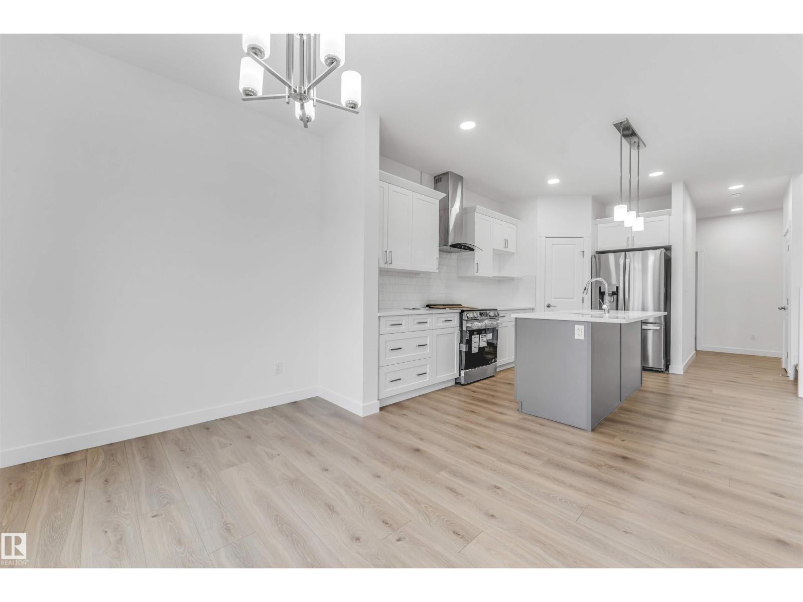 1972 210 ST NW - 21