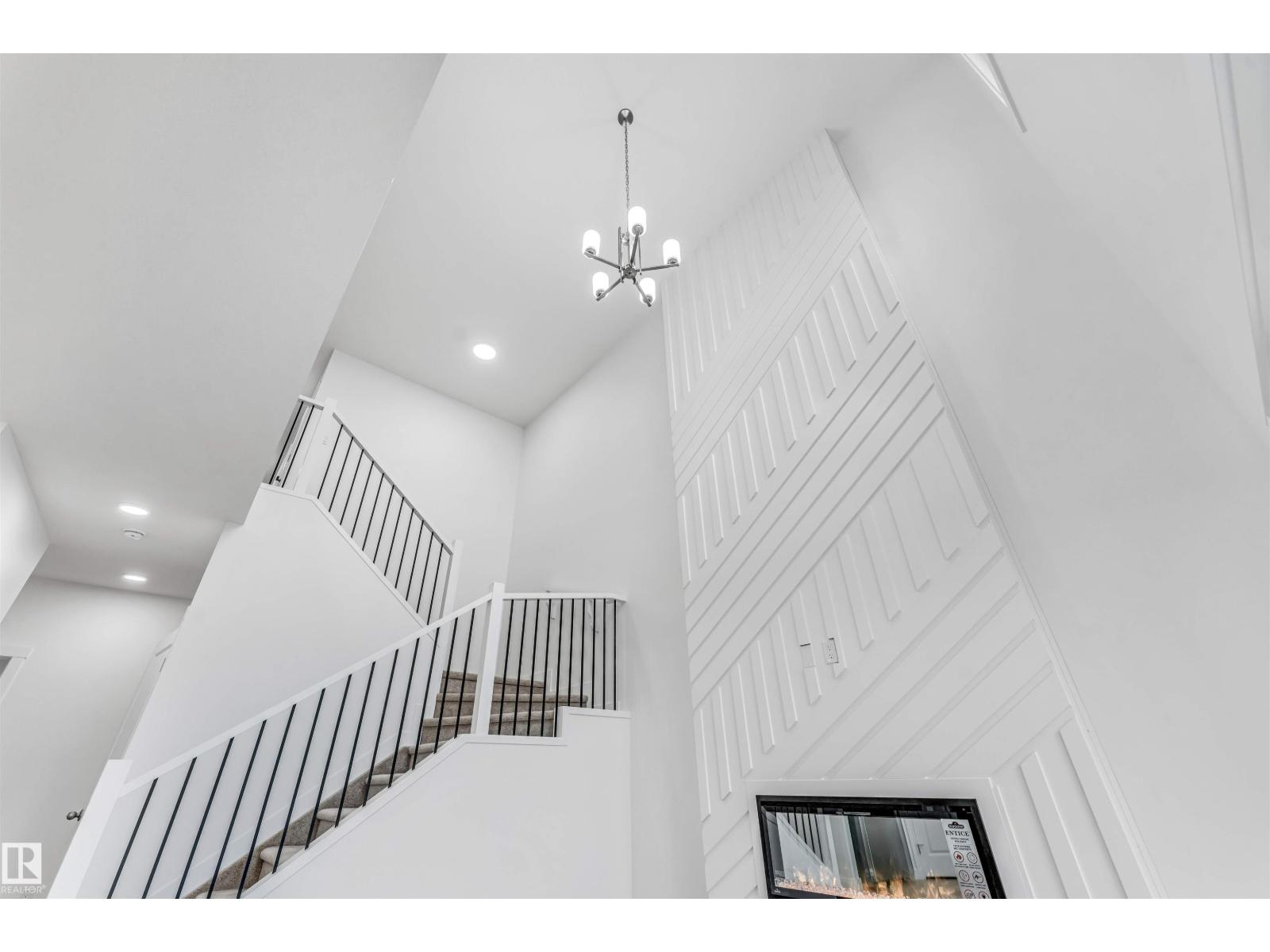 1972 210 ST NW - 28