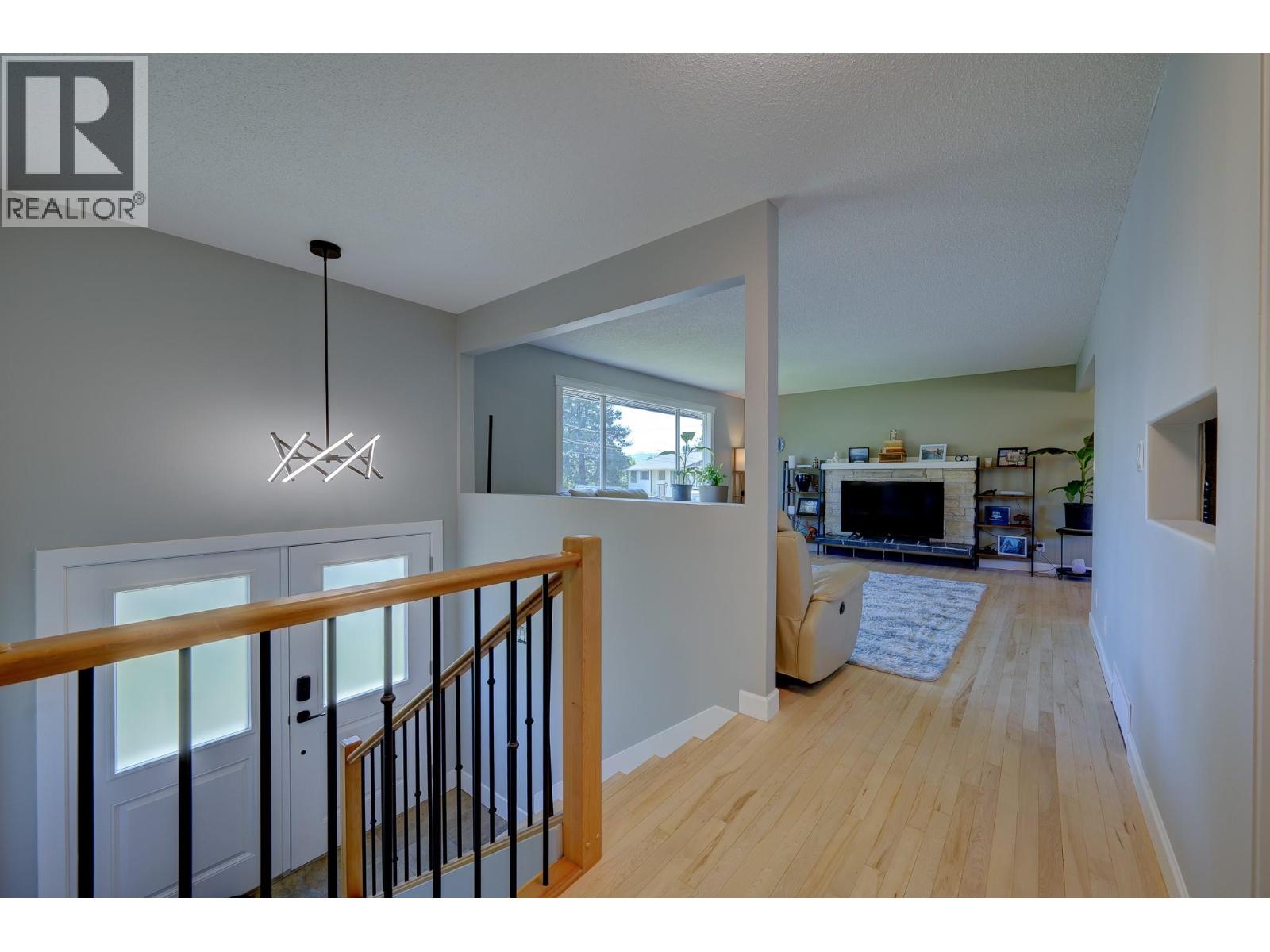 870 SUMAC Place - 15