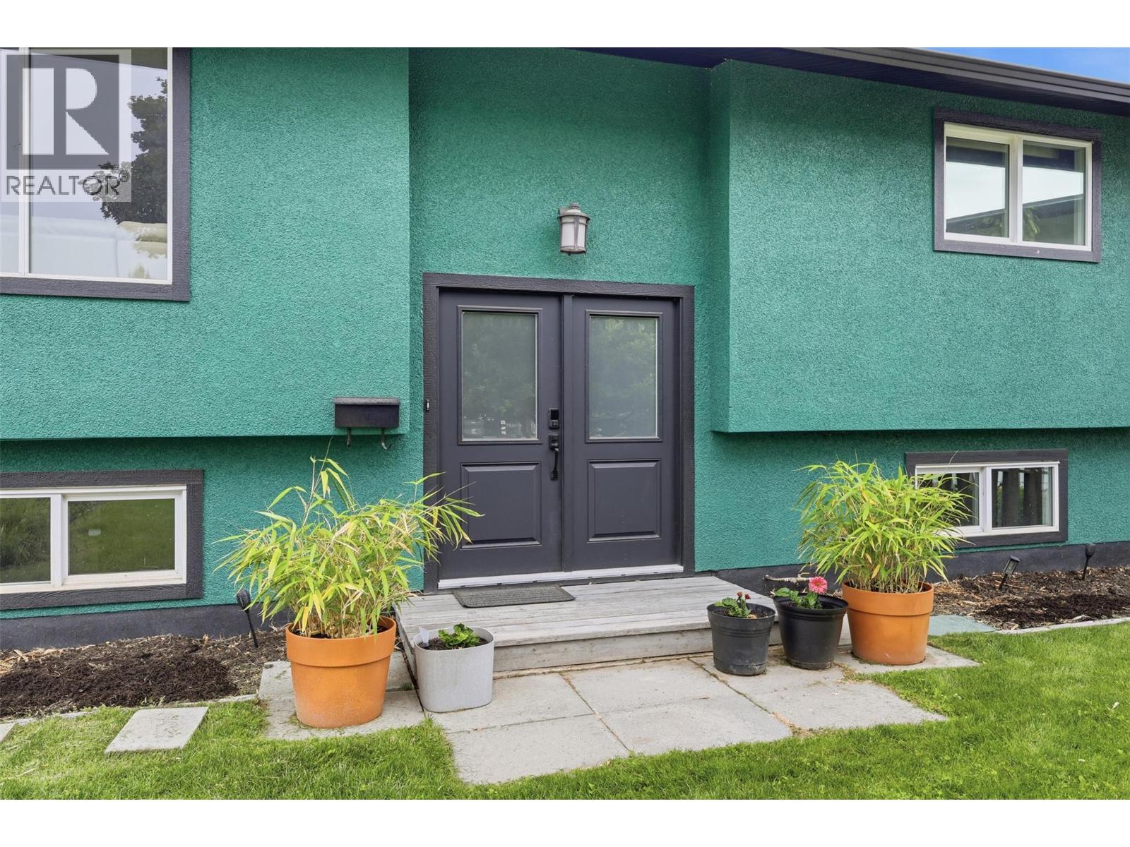 870 SUMAC Place, Kamloops — photo 3