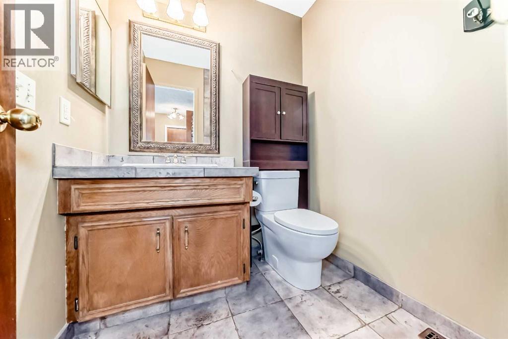 55 Woodstock Way SW - 18