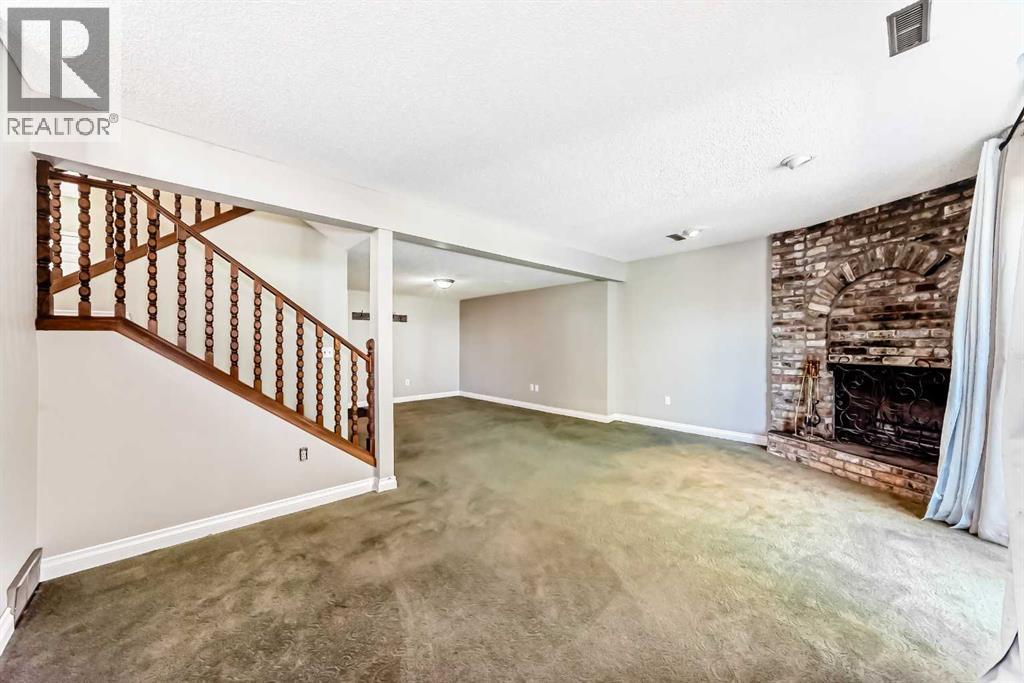 55 Woodstock Way SW - 27