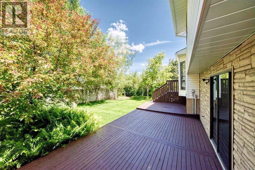 55 Woodstock Way SW - 36
