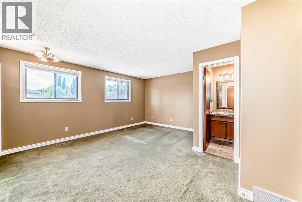 55 Woodstock Way SW - 15