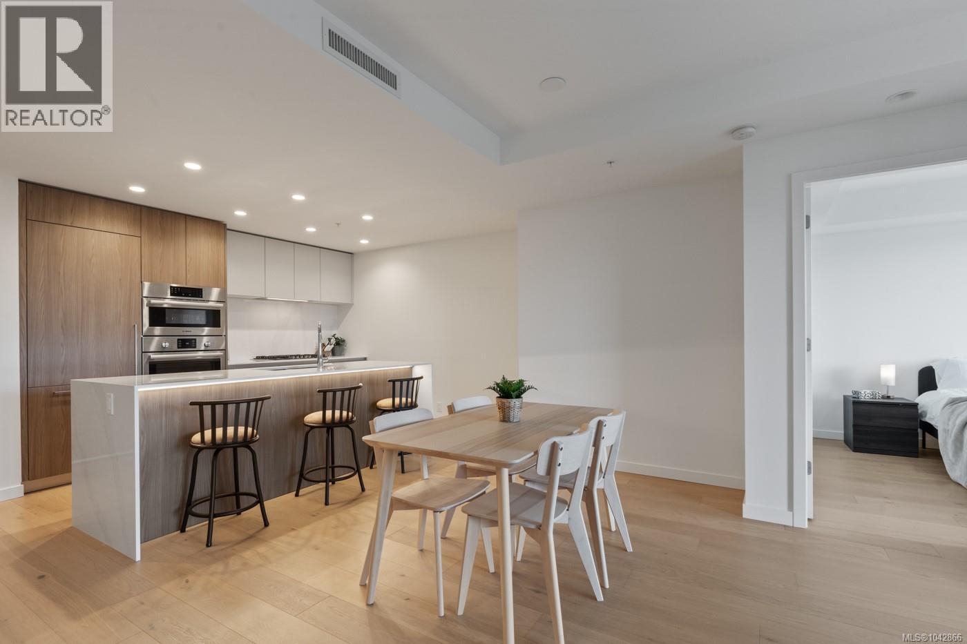 1012 2000 Hannington Road, Langford