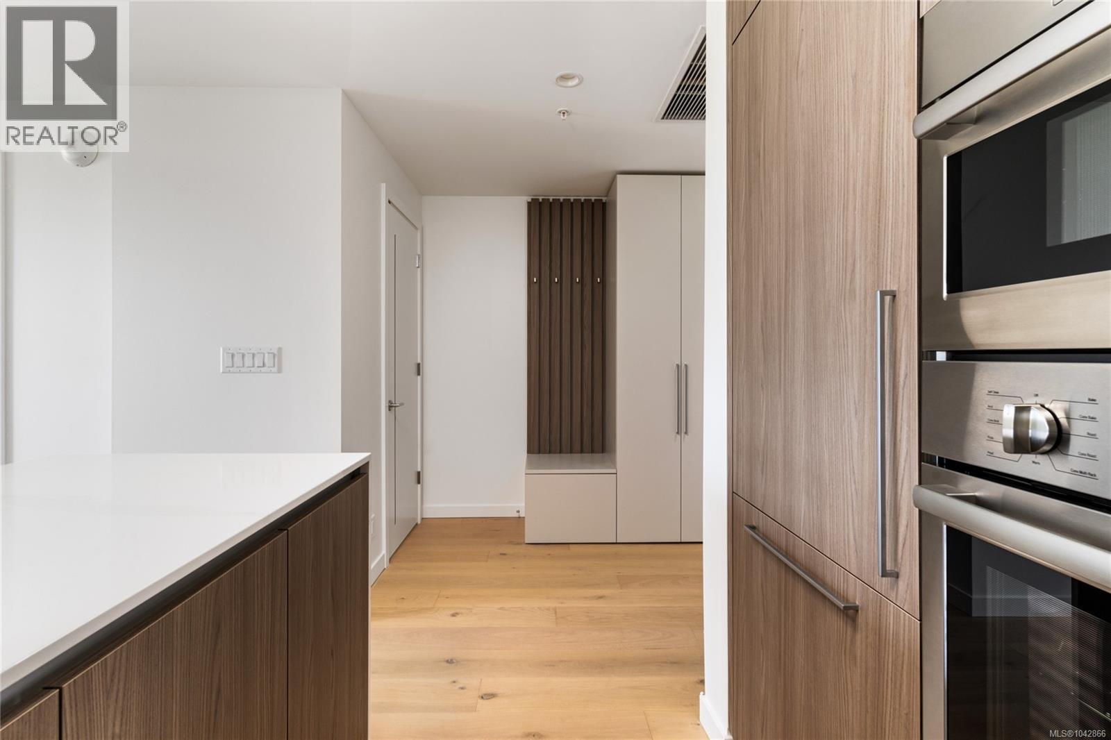1012 2000 Hannington Road, Langford