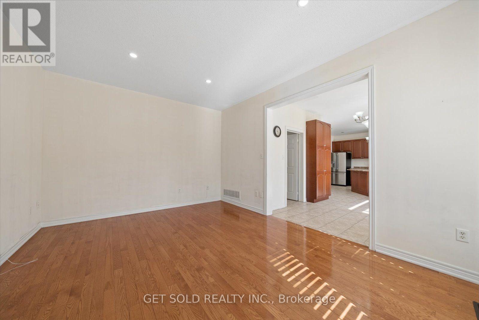 135 EARLSBRIDGE BOULEVARD - 21