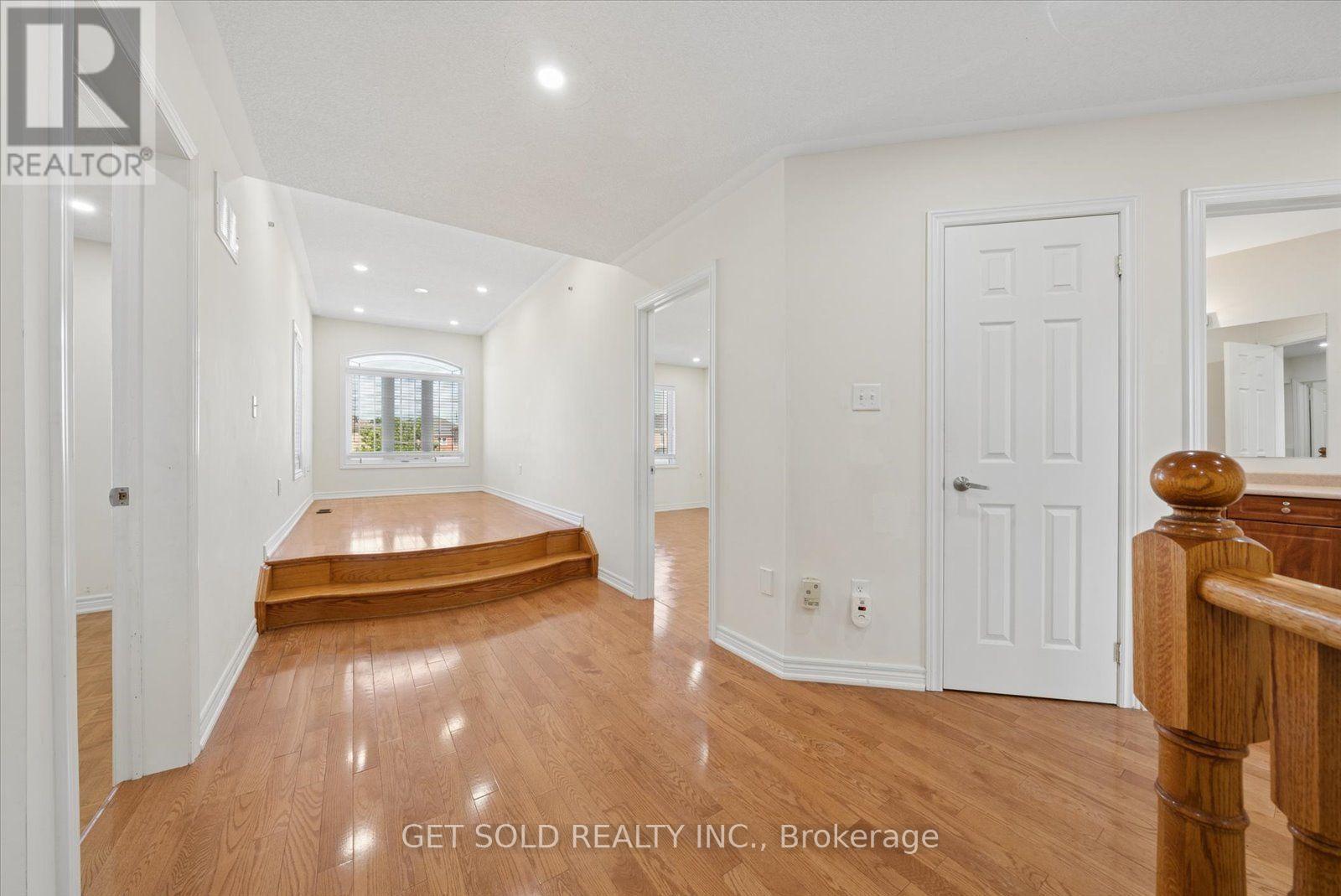 135 EARLSBRIDGE BOULEVARD - 24