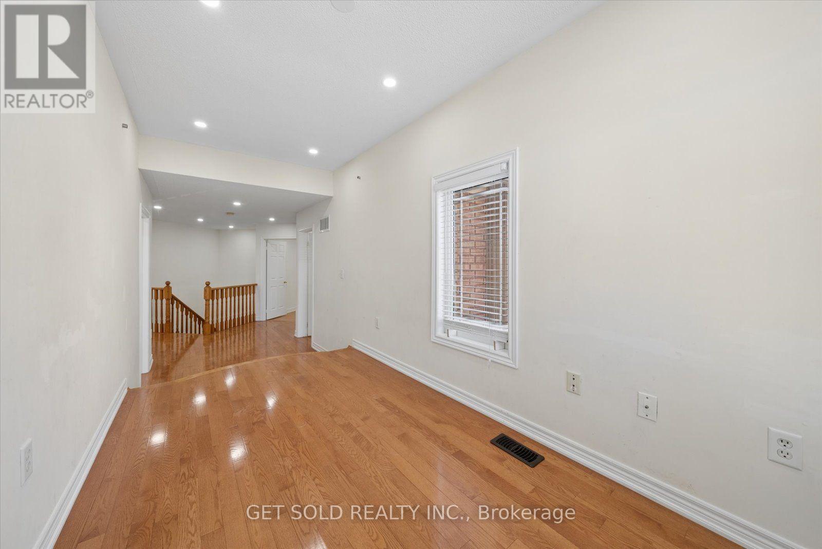 135 EARLSBRIDGE BOULEVARD - 25