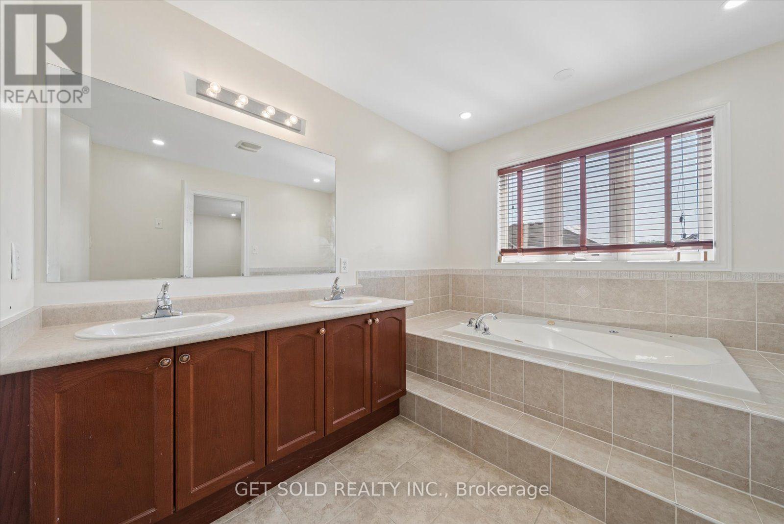 135 EARLSBRIDGE BOULEVARD - 28