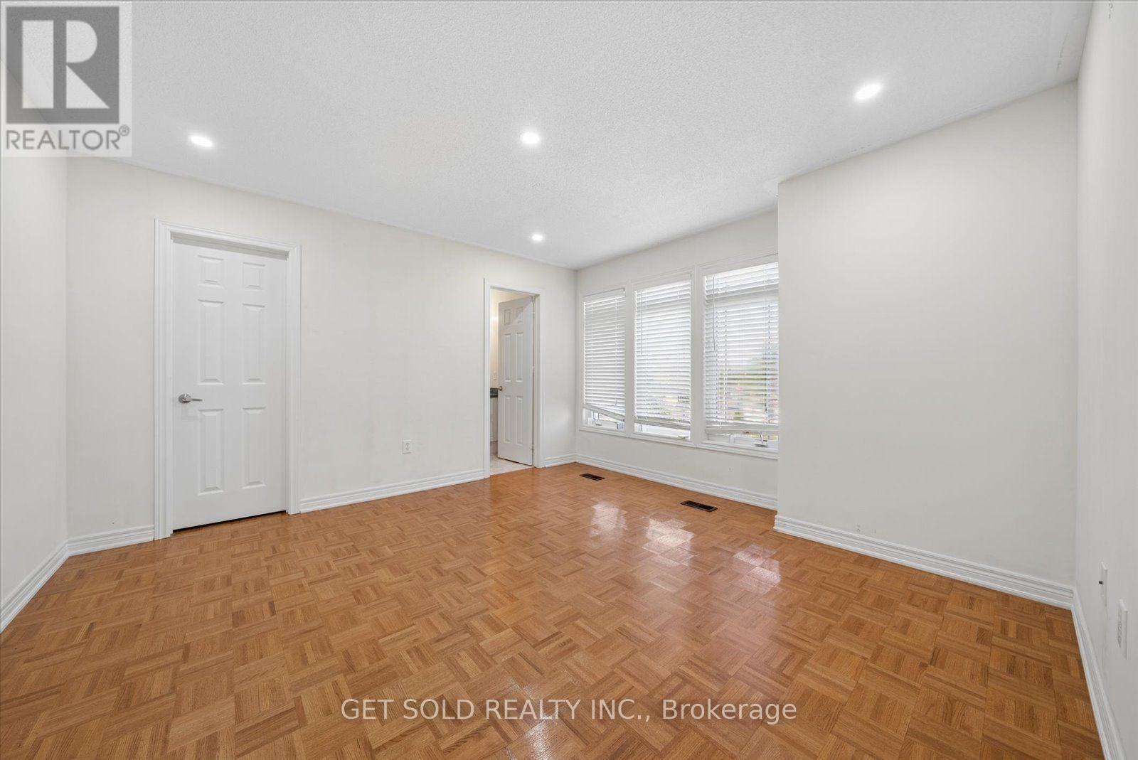 135 EARLSBRIDGE BOULEVARD - 30