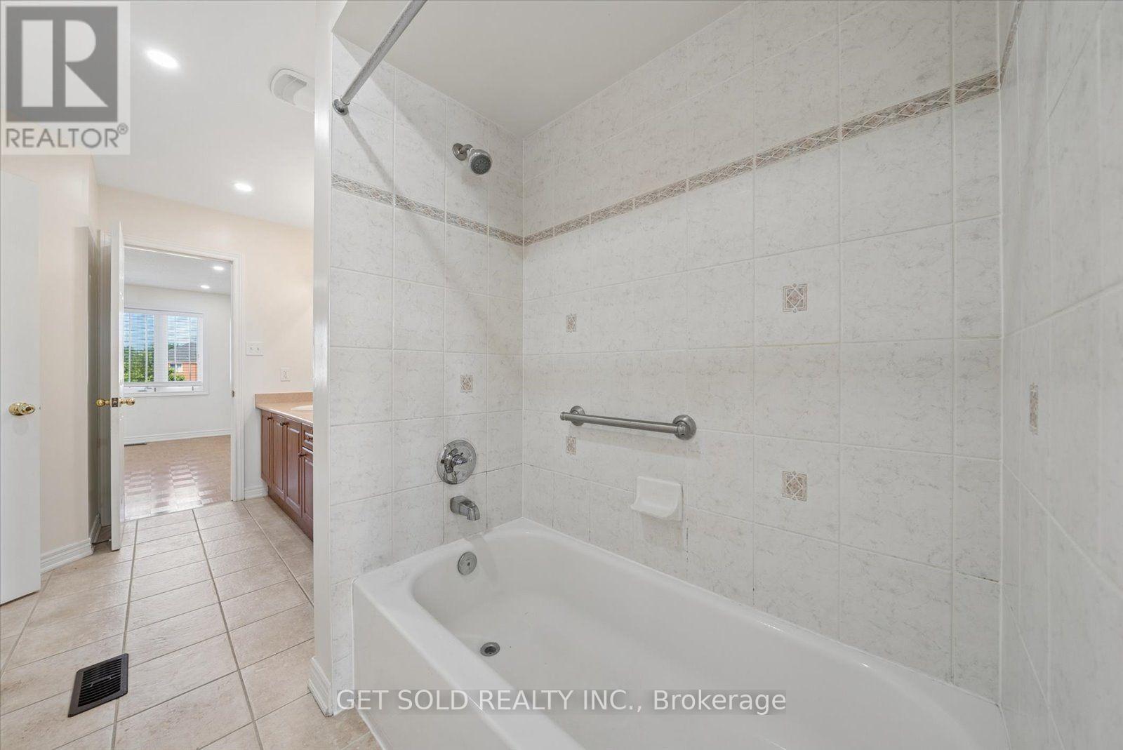 135 EARLSBRIDGE BOULEVARD - 36