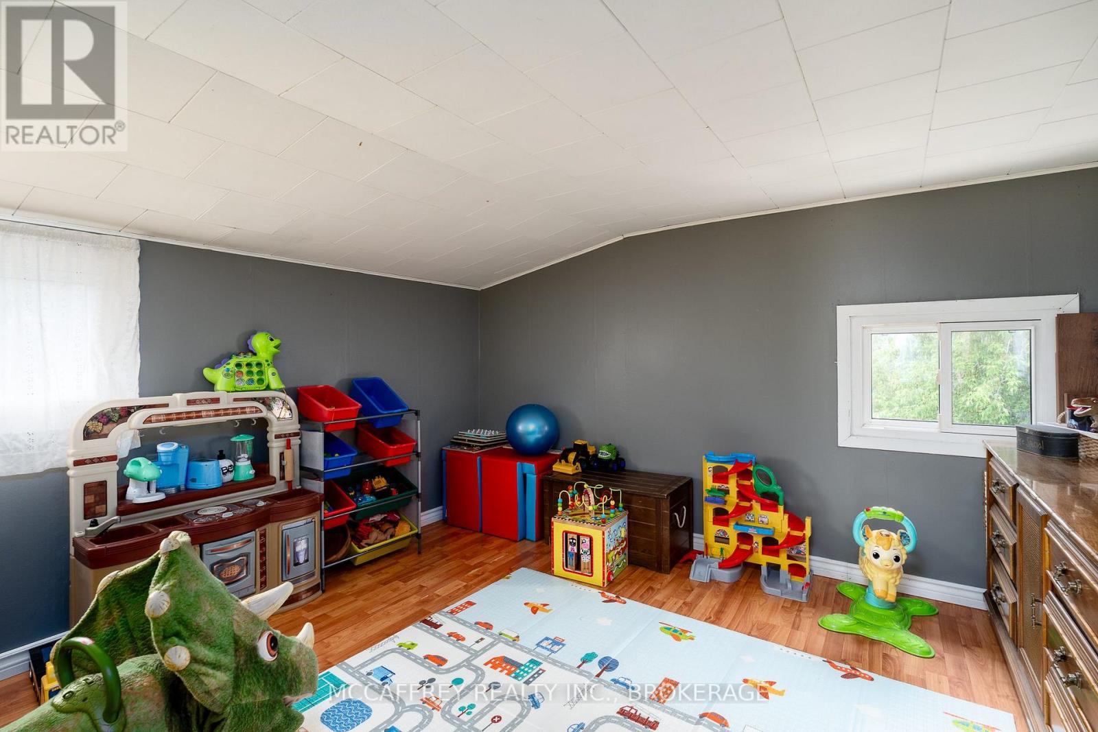 525 CANNIFTON ROAD N - 25