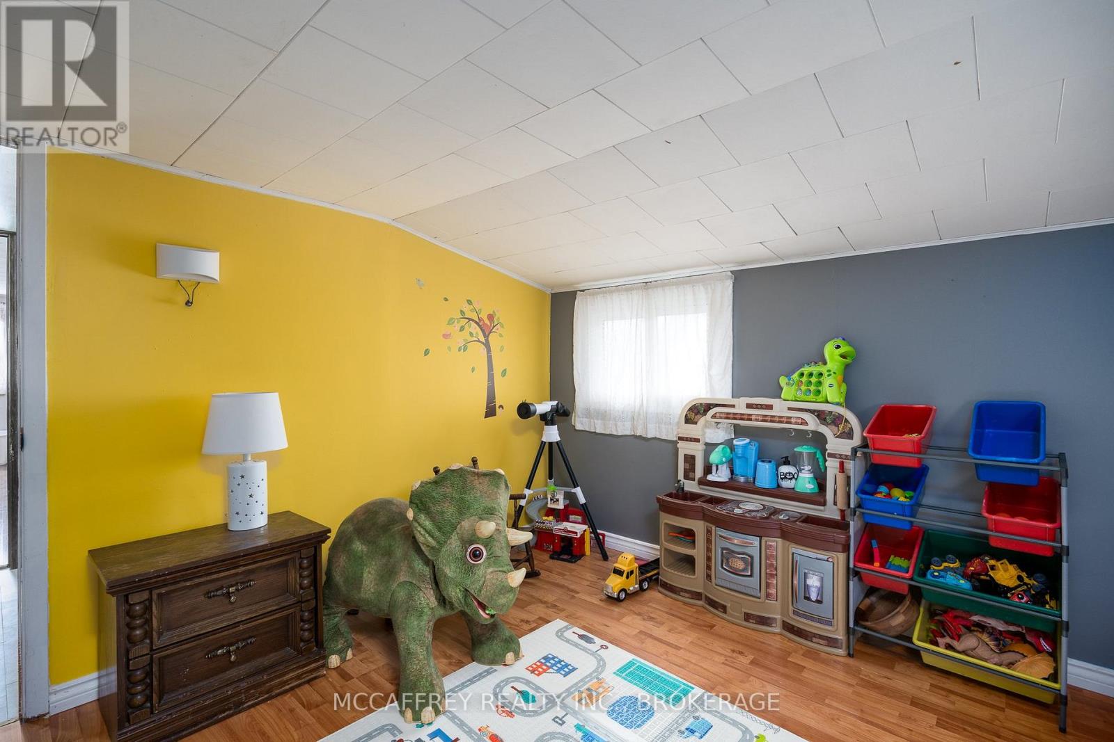525 CANNIFTON ROAD N - 26