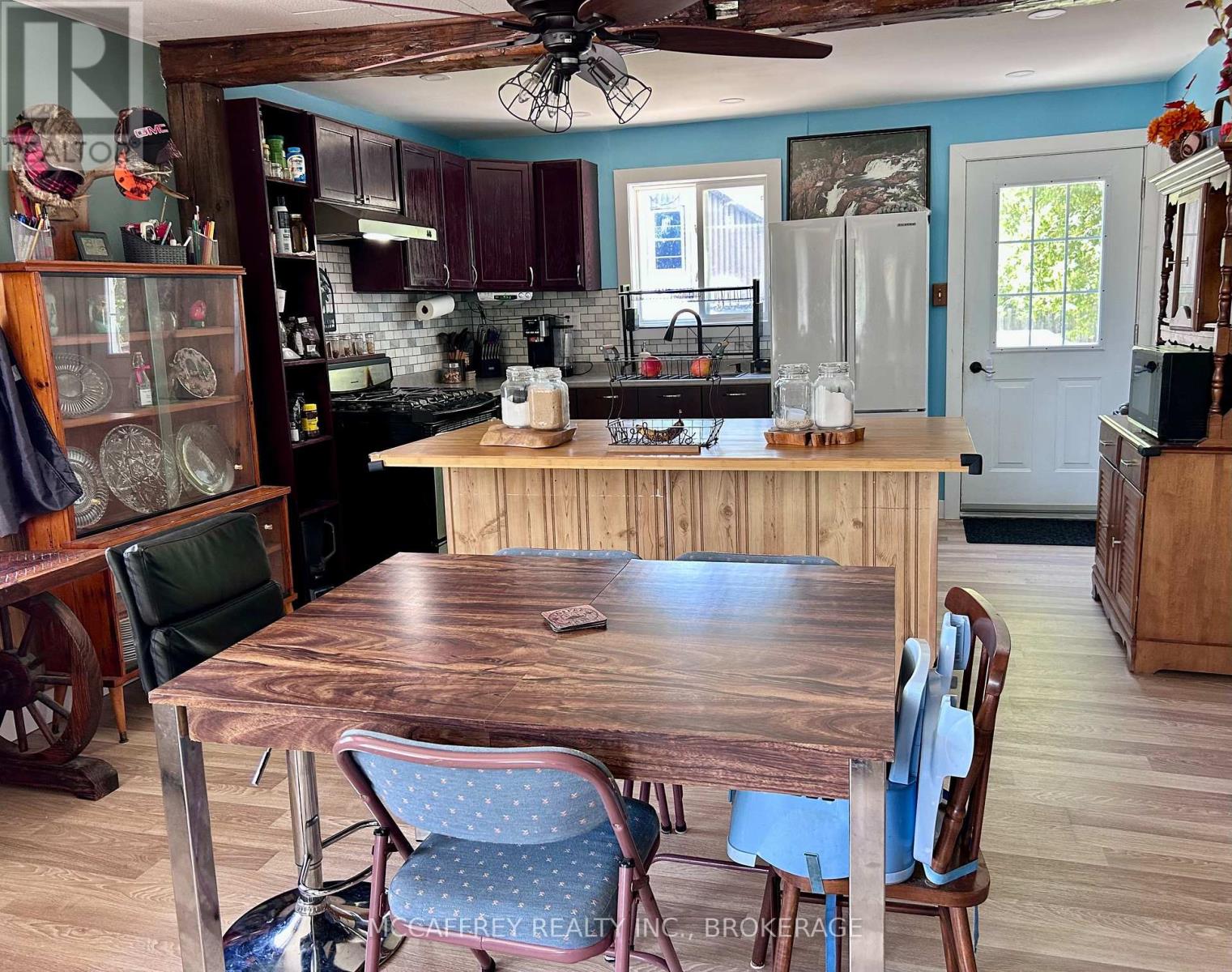 525 CANNIFTON ROAD N - 12