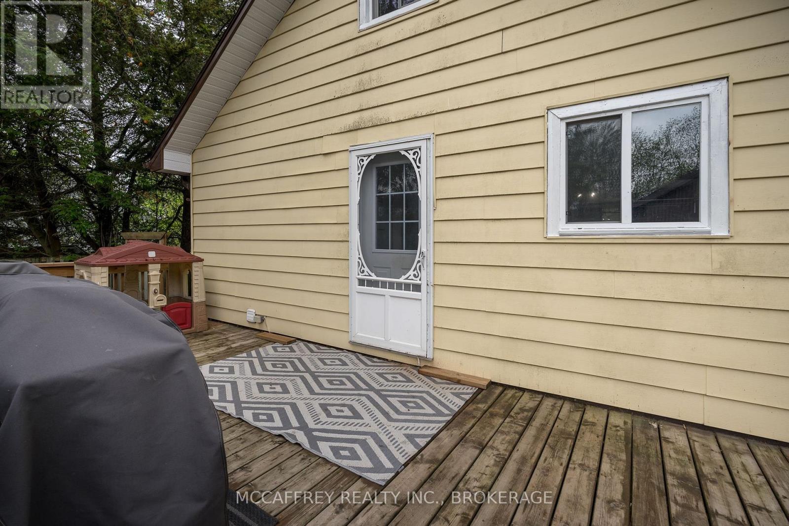 525 CANNIFTON ROAD N - 30